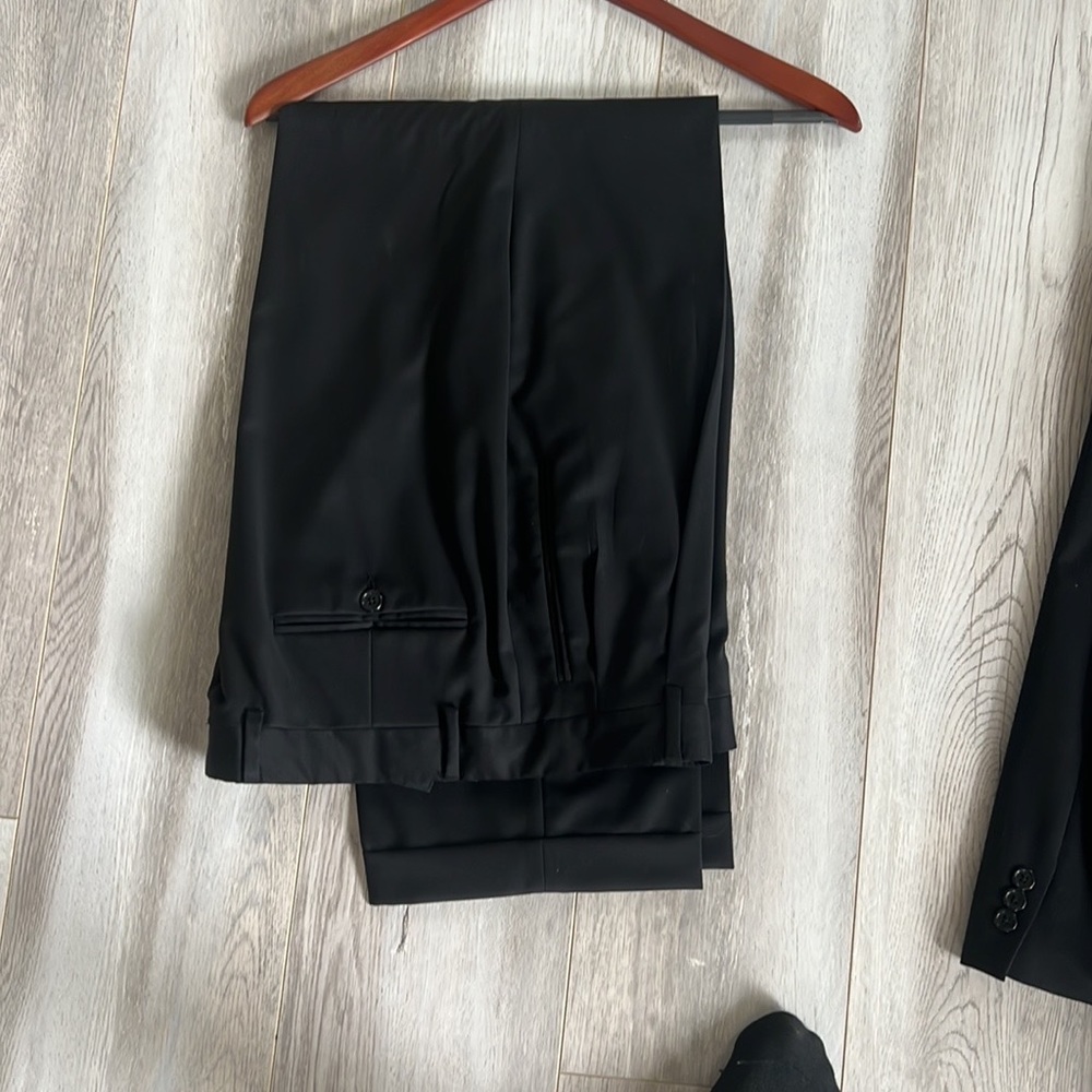 Black Donna Karan men’s suit!